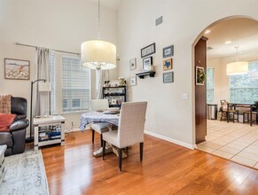 7901 Southwest Pkwy in Austin, TX - Building Photo - Building Photo