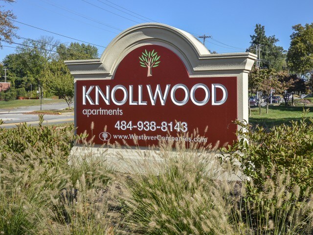 Knollwood Apartments in Phoenixville, PA - Building Photo