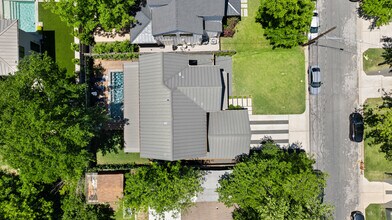 2107 Peach Tree St in Austin, TX - Building Photo - Building Photo