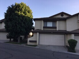 5050 Canyon Crest Dr in Riverside, CA - Building Photo