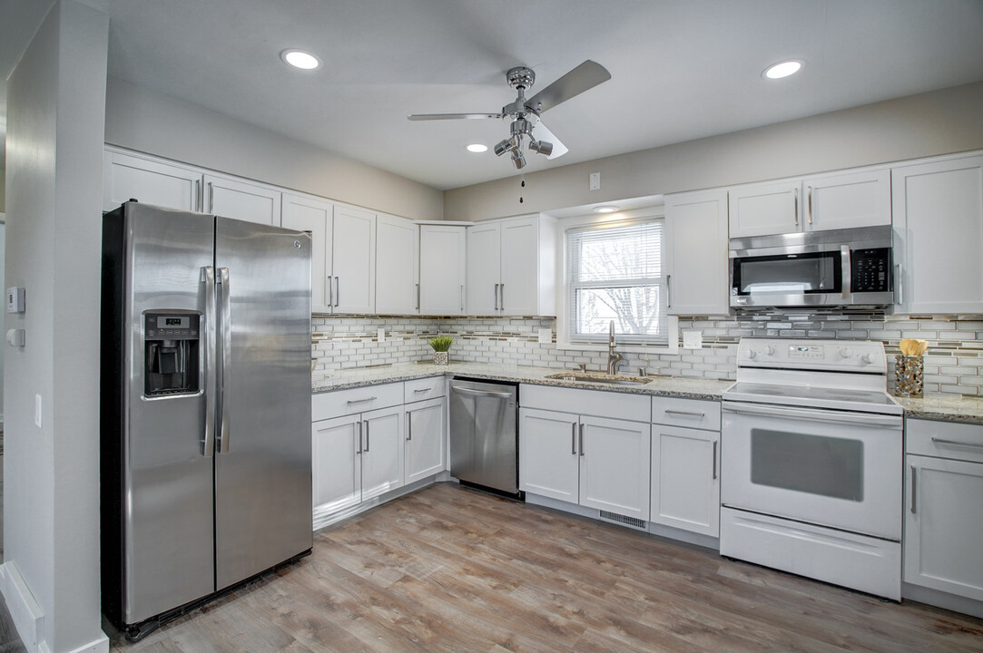 4686 Capitol View Rd in Middleton, WI - Building Photo