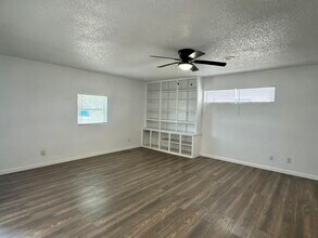 650 S 22nd St in Slaton, TX - Building Photo - Building Photo