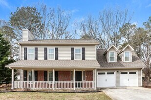 483 Rhett Dr, Unit 413 in Loganville, GA - Building Photo