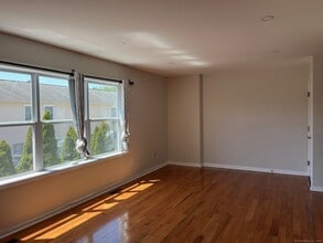 15 Ferris Ave in Norwalk, CT - Building Photo - Building Photo