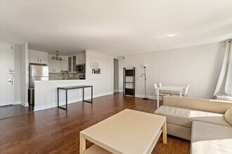 1450 E 55th Pl in Chicago, IL - Building Photo - Building Photo