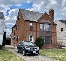 3638 Lindholm Rd in Shaker Heights, OH - Building Photo