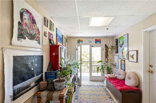 101 Dudley Ave in Los Angeles, CA - Building Photo - Building Photo