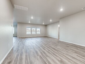 14900 Lost Falls Way in Oklahoma City, OK - Building Photo - Building Photo