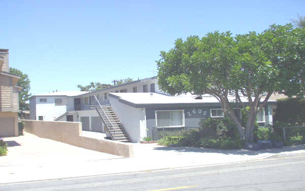 2605 Gates Ave in Redondo Beach, CA - Foto de edificio