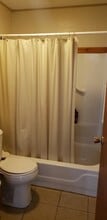 1221 Garden Ln in Galesburg, IL - Building Photo - Building Photo