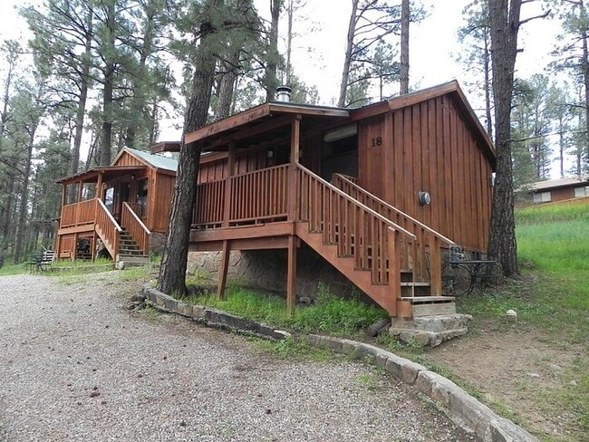 311 Mechem Dr in Ruidoso, NM - Foto de edificio - Building Photo