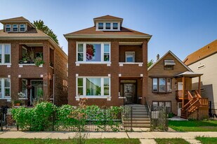 4554 S Washtenaw Ave. in Chicago, IL - Building Photo