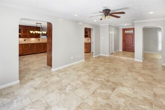 6 Coralberry Ct in Spring, TX - Building Photo - Building Photo