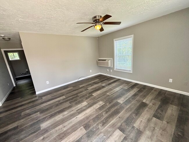 108 Scott Dr in Edmonton, KY - Building Photo - Building Photo