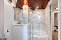 860 W 33rd St photo'