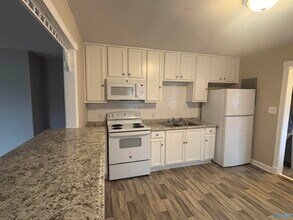 2204 Bide a Wee Dr NE in Huntsville, AL - Building Photo - Building Photo