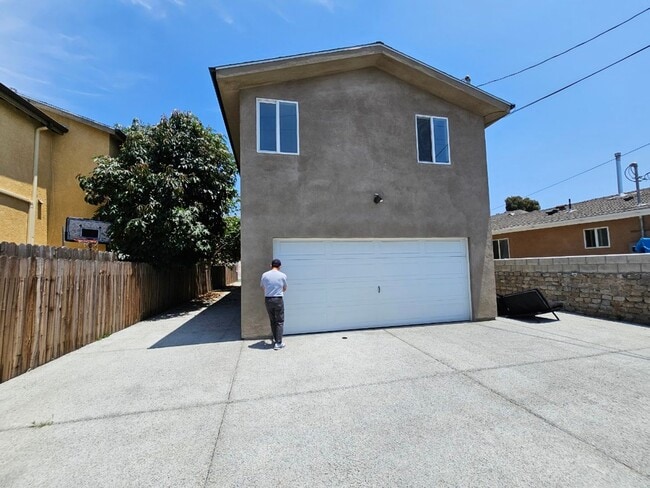 1456 E 23rd St in Los Angeles, CA - Building Photo - Building Photo