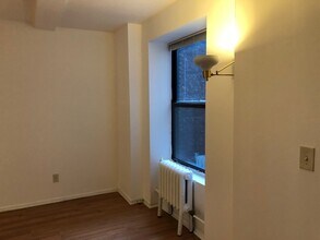 50 Glenwood Ave-Unit -502 in Jersey City, NJ - Building Photo - Building Photo