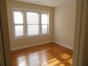 4846 N Drake Ave, Unit 2 in Chicago, IL - Building Photo - Building Photo
