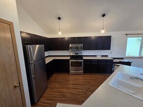 15686 Lakeview Ave SE in Monroe, WA - Building Photo - Building Photo