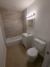 6614 Rising Sun Ave in Philadelphia, PA - Foto de edificio - Building Photo