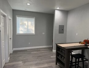2409 Tallent Dr in Modesto, CA - Foto de edificio - Building Photo