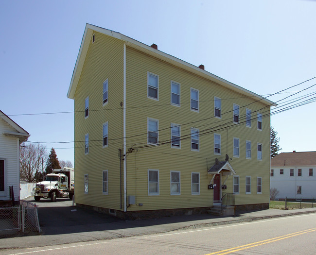 217 Washington St in Taunton, MA - Foto de edificio - Building Photo