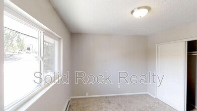 2925 Straus Ln in Colorado Springs, CO - Building Photo - Building Photo