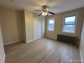 618 Carlock Ave in Perth Amboy, NJ - Building Photo - Building Photo