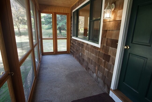 49 Conant Rd in Lincoln, MA - Building Photo - Building Photo