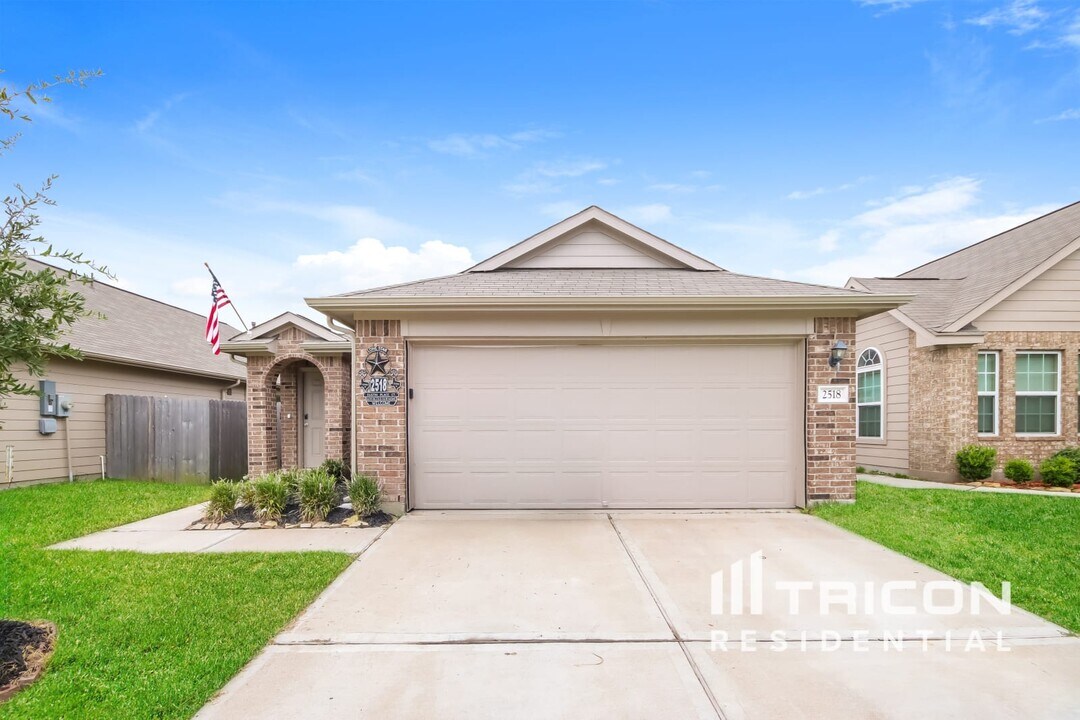 2518 Dustin Pl Ct in Humble, TX - Building Photo
