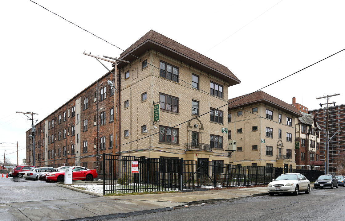 Regency Square Apartments in Cleveland, OH - Building Photo