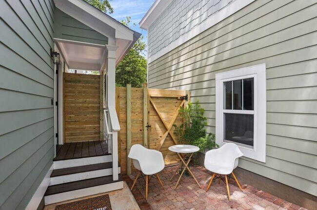 1760 Indiana Ave NE in Atlanta, GA - Building Photo - Building Photo