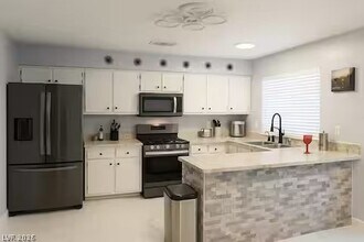4800 Fernley Way in Las Vegas, NV - Building Photo - Building Photo