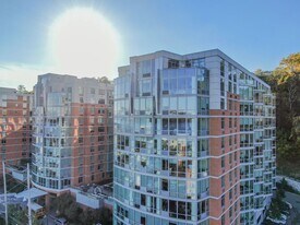 7606 River Rd in North Bergen, NJ - Building Photo