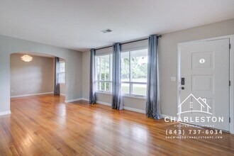 1502 Woodcrest Ave in Charleston, SC - Building Photo - Building Photo