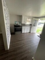 1216 Wafer St in Pasadena, TX - Building Photo