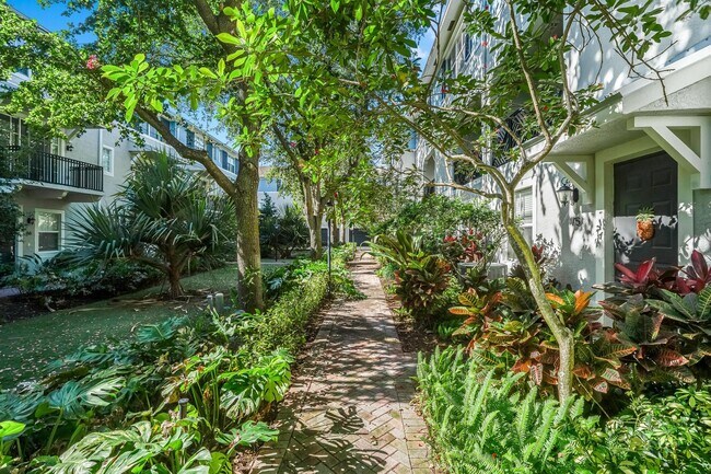 75 Atlantic Grove Way in Delray Beach, FL - Building Photo - Building Photo