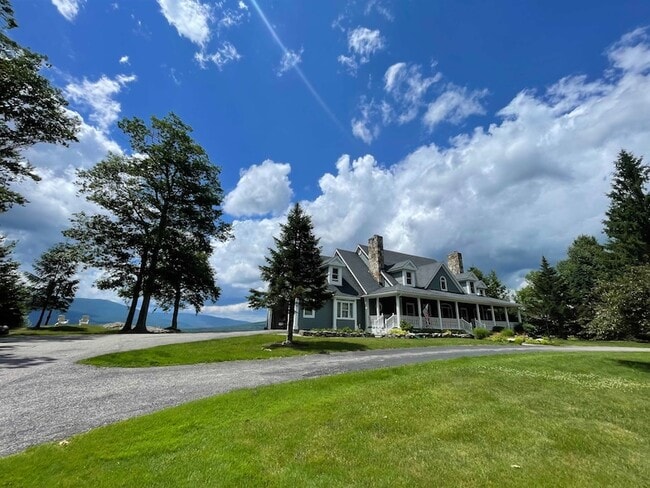 property at 21 Valley View Rd