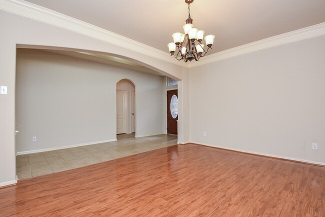 property at 3217 Mossy Bend Ln
