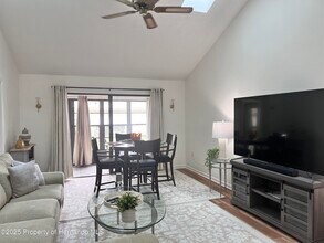 3452 Wedge Way in New Port Richey, FL - Building Photo - Building Photo