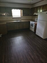 315 Old Lake Rd in Tunnel Hill, GA - Building Photo - Building Photo