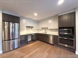 9 Central St in Somerville, MA - Building Photo