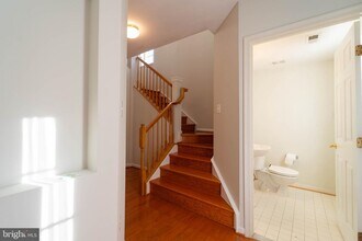 2739 Manhattan Pl in Vienna, VA - Building Photo - Building Photo