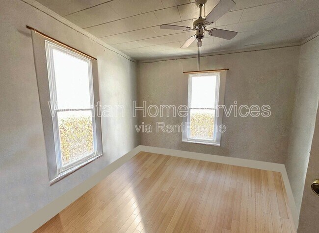 404 W Pierce St in Macomb, IL - Building Photo - Building Photo