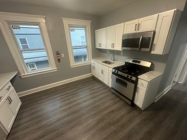 332 Hamilton Ave in Paterson, NJ - Building Photo - Building Photo
