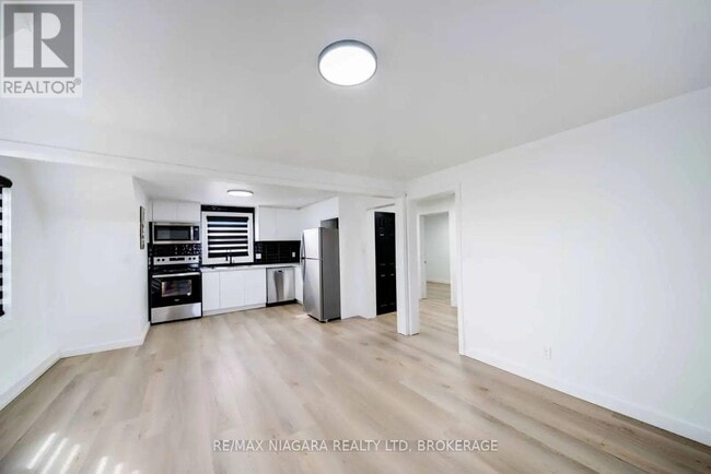 property at 261 Grantham Ave