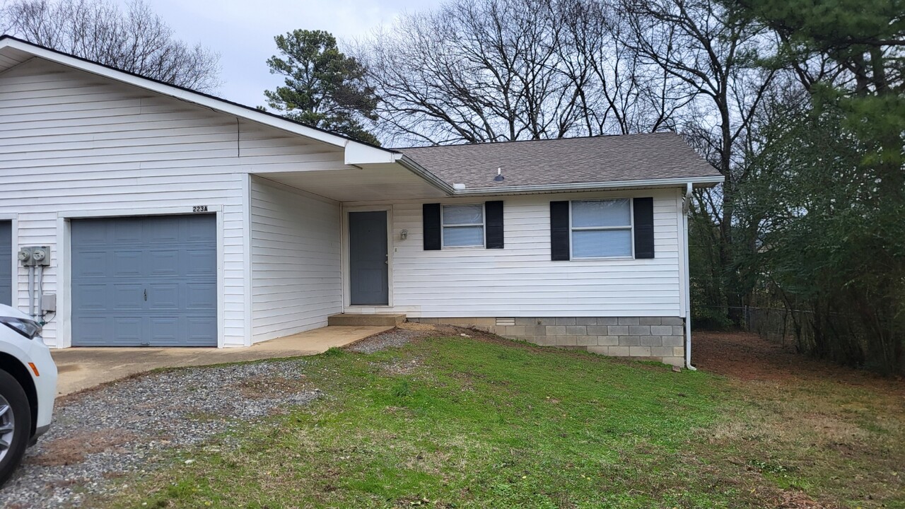 223 Hunter Dr, Unit 210 in Piney, AR - Building Photo