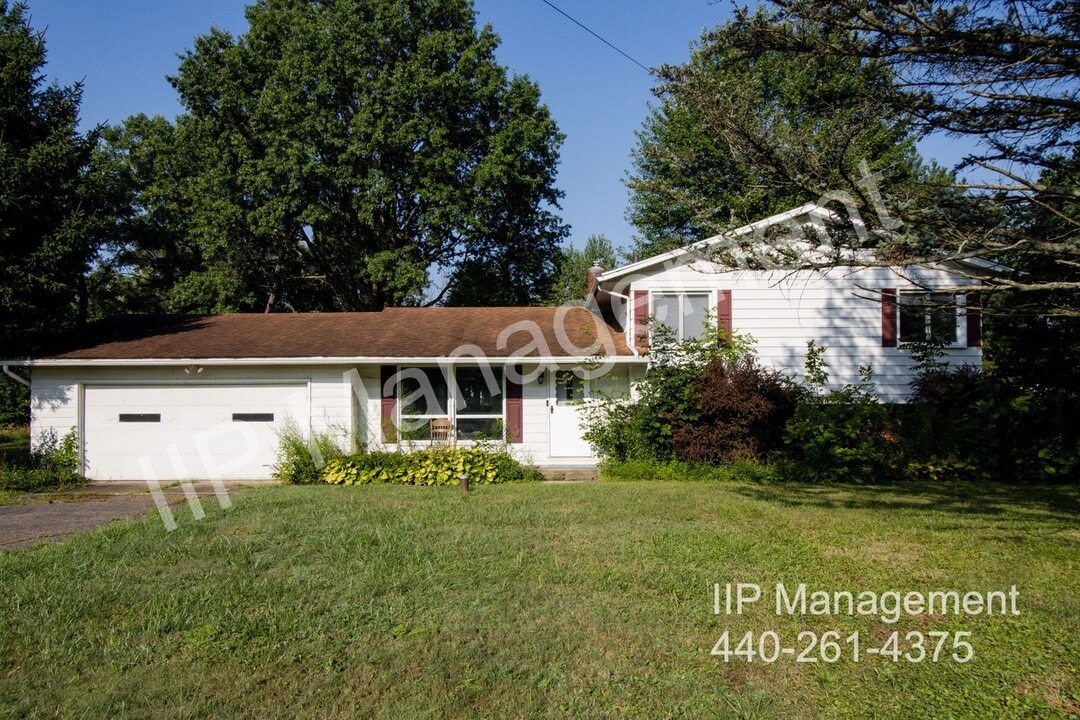 4372 Quick Rd in Peninsula, OH - Building Photo
