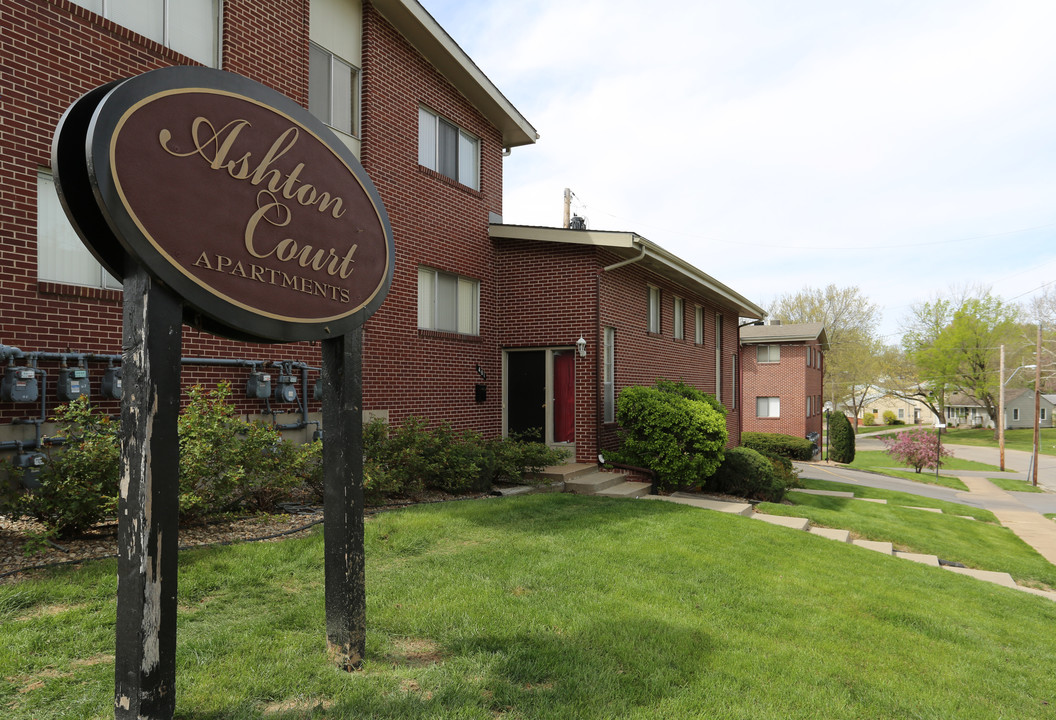 Ashton Court Apartments in Kansas City, MO - Building Photo